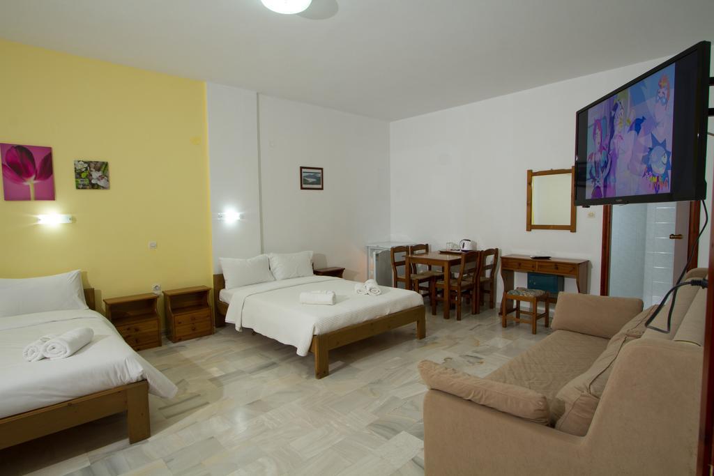 Revekka Rooms Kissamos Exterior photo